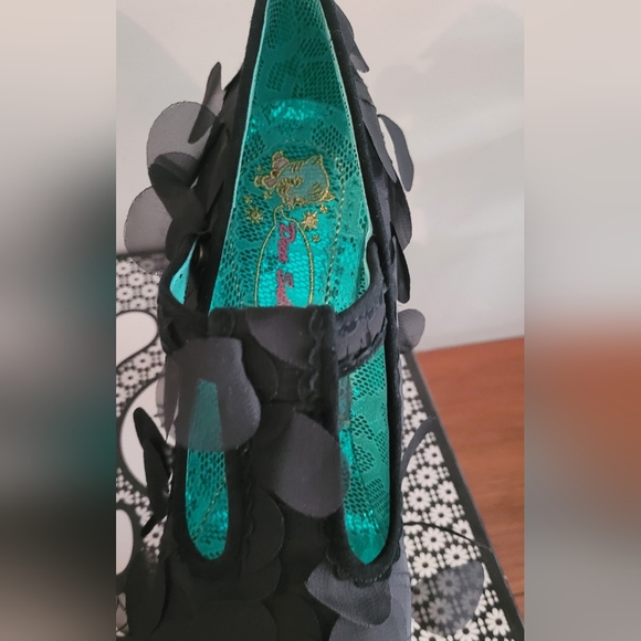 BNIB Irregular Choice - straight from the UK . Dan Sullivan - Dirty Dana shoes - Picture 9 of 9